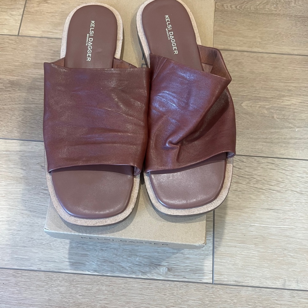 Kelsi Dagger Women's size 10 Rich Brown Mules-Anthropology